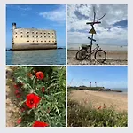 Nyaraló House Ideally Located In La Rochelle
