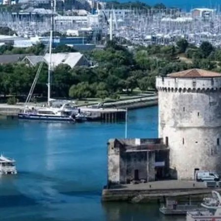 펜션 House Ideally Located In La Rochelle