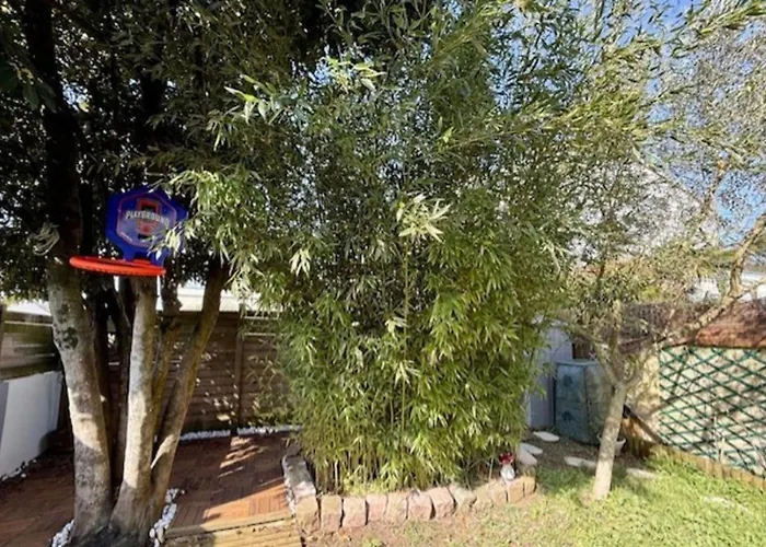 House Ideally Located In La Rochelle בית נופש לה רושל