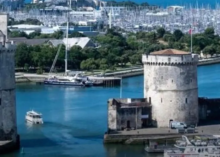 בית נופש House Ideally Located In La Rochelle